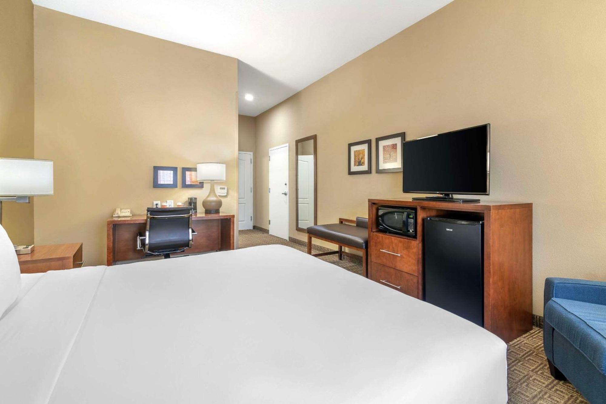 Comfort Inn & Suites Dover-Portsmouth Eksteriør billede